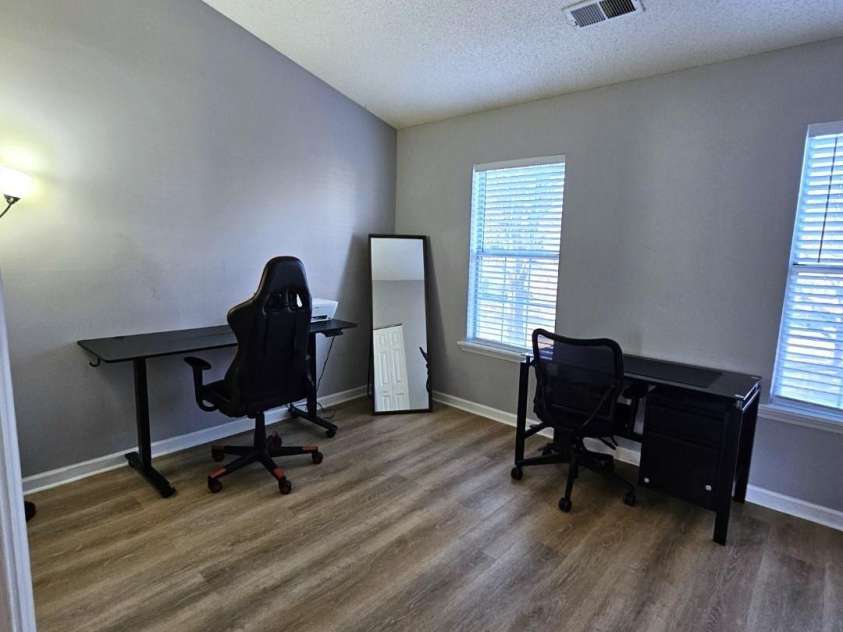 8291 Golf Ridge Drive, Charlotte, NC 28277.  MLS# CAR4403664, YatesRealty ID 38054. 