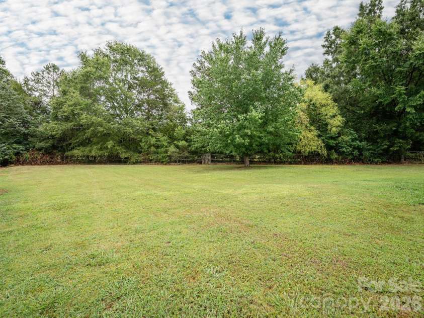 1037 Ridgefield Circle, Indian Trail, NC 28079.  MLS# CAR4403811, YatesRealty ID 38059. 