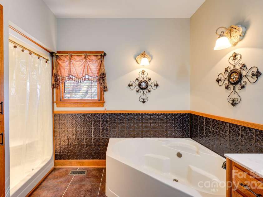 1071 Caleb Setzer Road, Newton, NC 28658.  MLS# CAR4321050, YatesRealty ID 3806. 