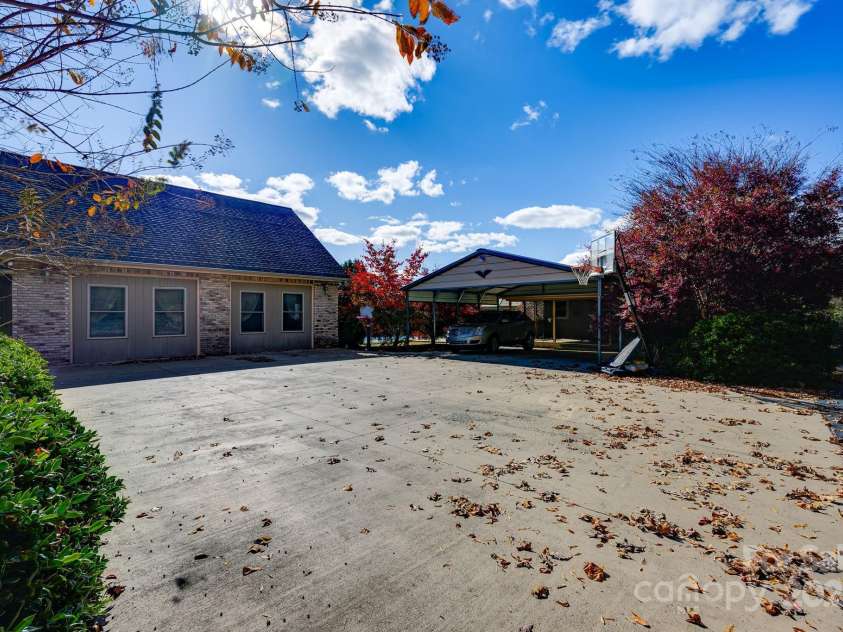 1071 Caleb Setzer Road, Newton, NC 28658.  MLS# CAR4321050, YatesRealty ID 3806. 