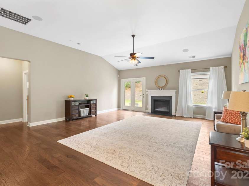 2934 Hiddenbrook Way, Fort Mill, SC 29707.  MLS# CAR4300853, YatesRealty ID 3806. 