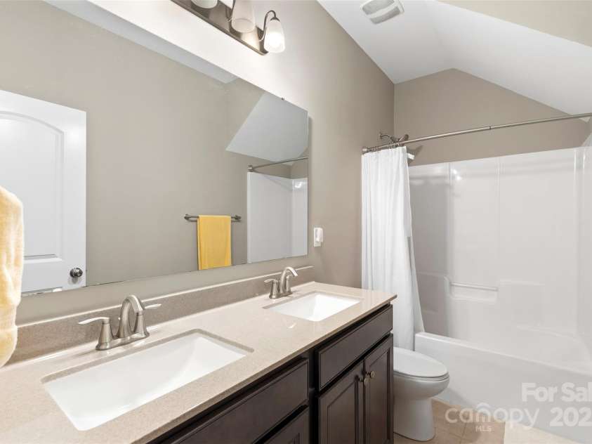 2934 Hiddenbrook Way, Fort Mill, SC 29707.  MLS# CAR4300853, YatesRealty ID 3806. 