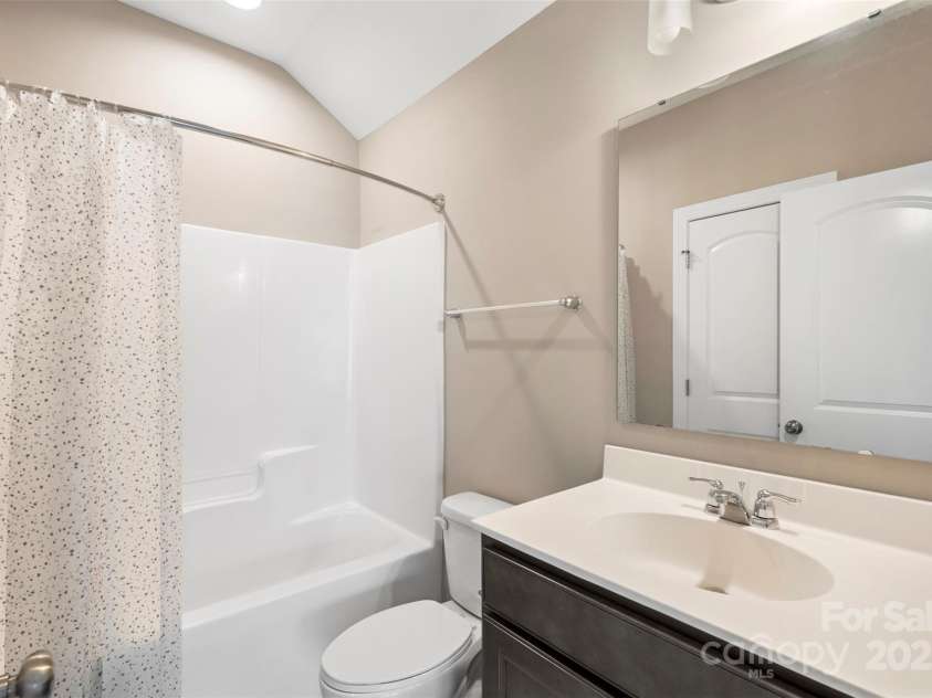 2934 Hiddenbrook Way, Fort Mill, SC 29707.  MLS# CAR4300853, YatesRealty ID 3806. 