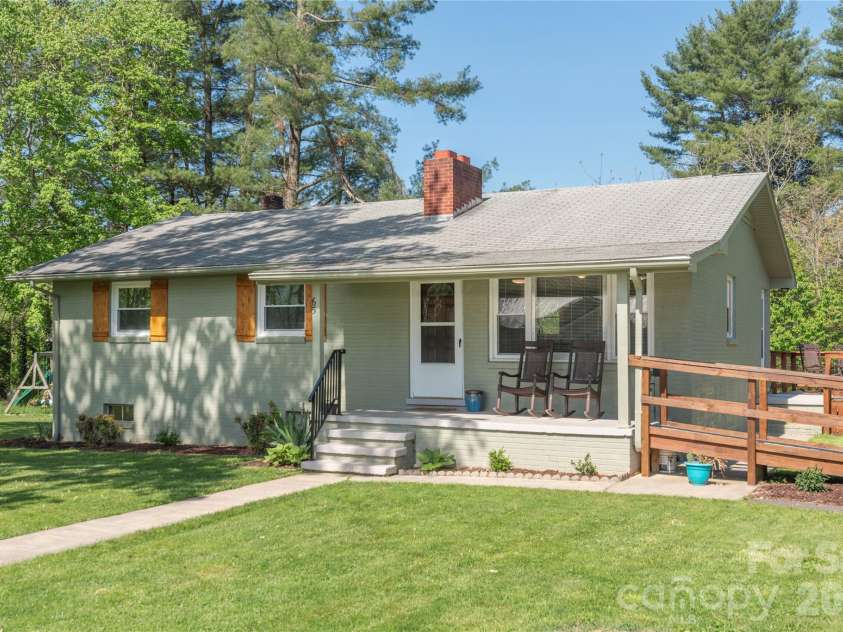 65 Lakeview Street, Clyde, NC 28721.  MLS# CAR4326737, YatesRealty ID 3806. 