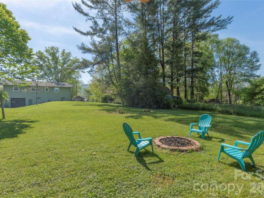 65 Lakeview Street, Clyde, NC 28721.  MLS# CAR4326737, YatesRealty ID 3806. 