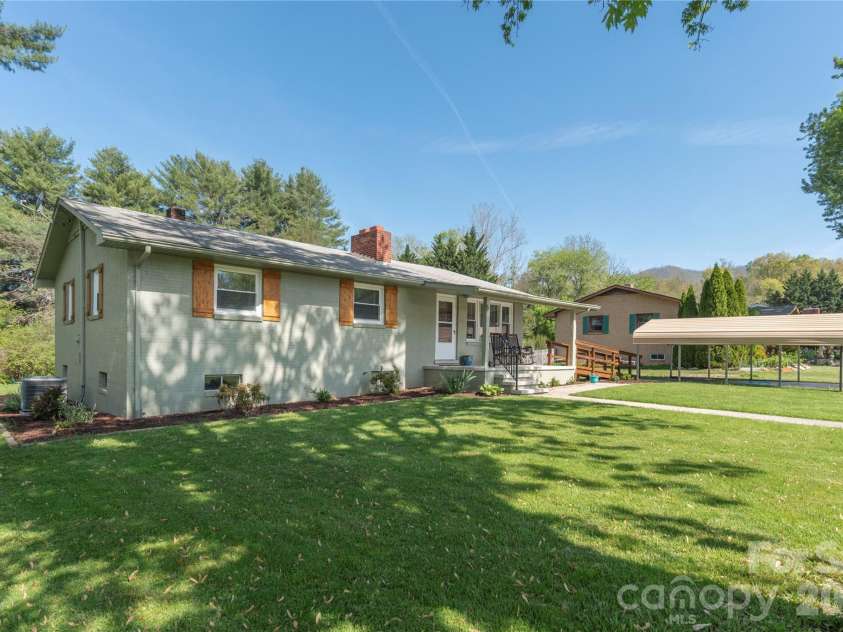65 Lakeview Street, Clyde, NC 28721.  MLS# CAR4326737, YatesRealty ID 3806. 