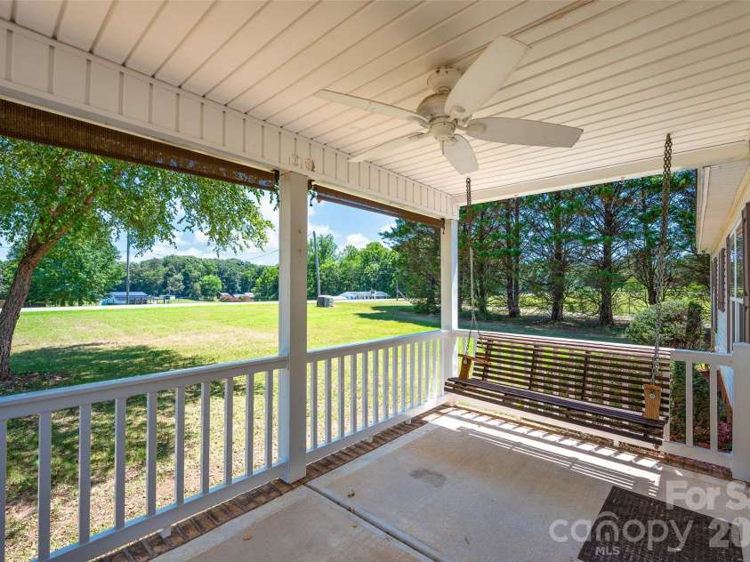 766 Midway Road, Statesville, NC 28625.  MLS# CAR4403324, YatesRealty ID 38061. 