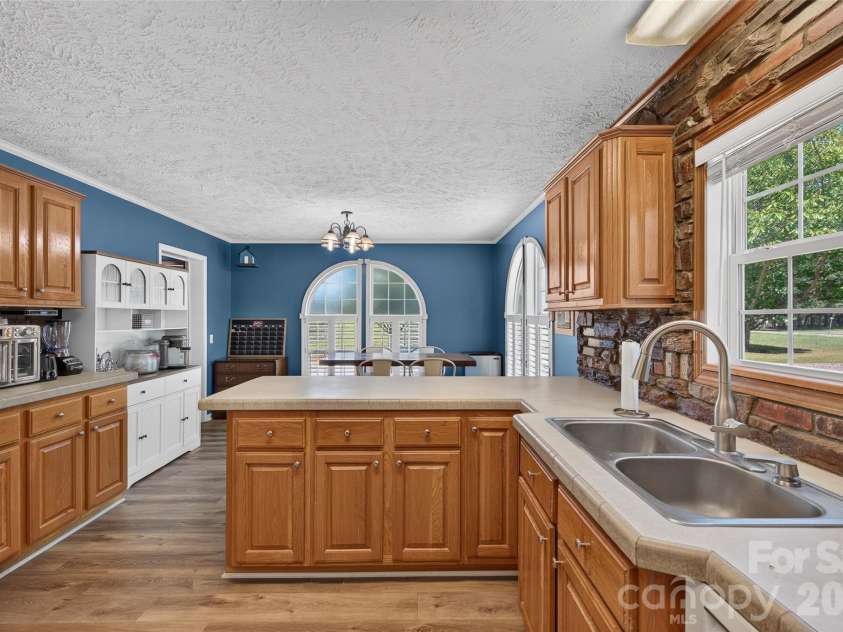 766 Midway Road, Statesville, NC 28625.  MLS# CAR4403324, YatesRealty ID 38061. 
