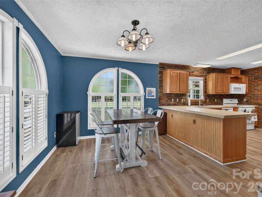 766 Midway Road, Statesville, NC 28625.  MLS# CAR4403324, YatesRealty ID 38061. 