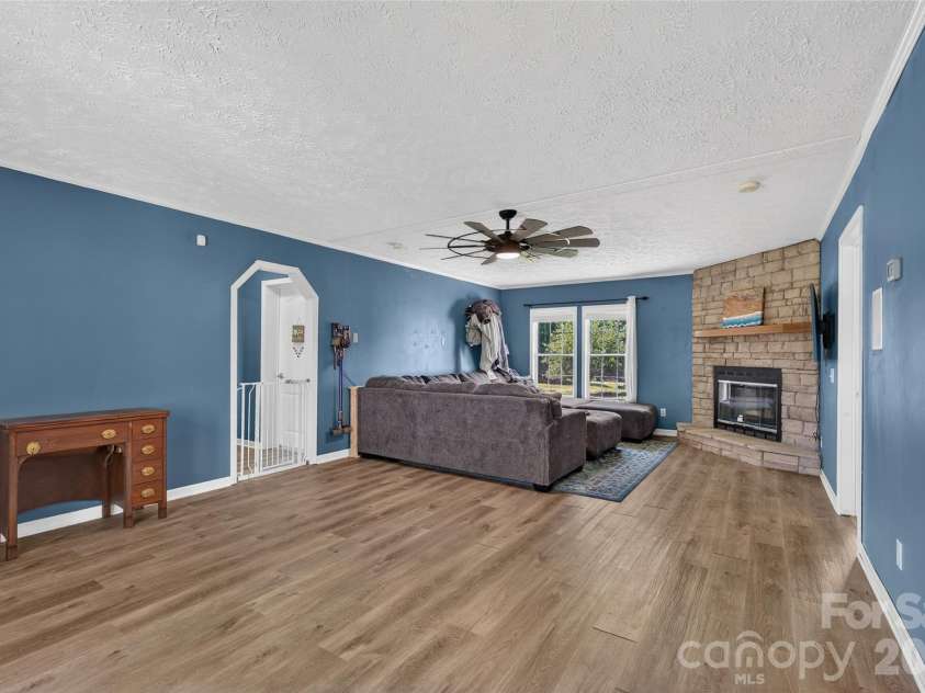 766 Midway Road, Statesville, NC 28625.  MLS# CAR4403324, YatesRealty ID 38061. 