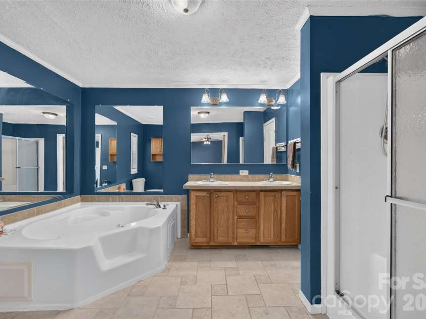 766 Midway Road, Statesville, NC 28625.  MLS# CAR4403324, YatesRealty ID 38061. 