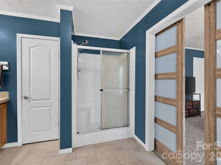 766 Midway Road, Statesville, NC 28625.  MLS# CAR4403324, YatesRealty ID 38061. 