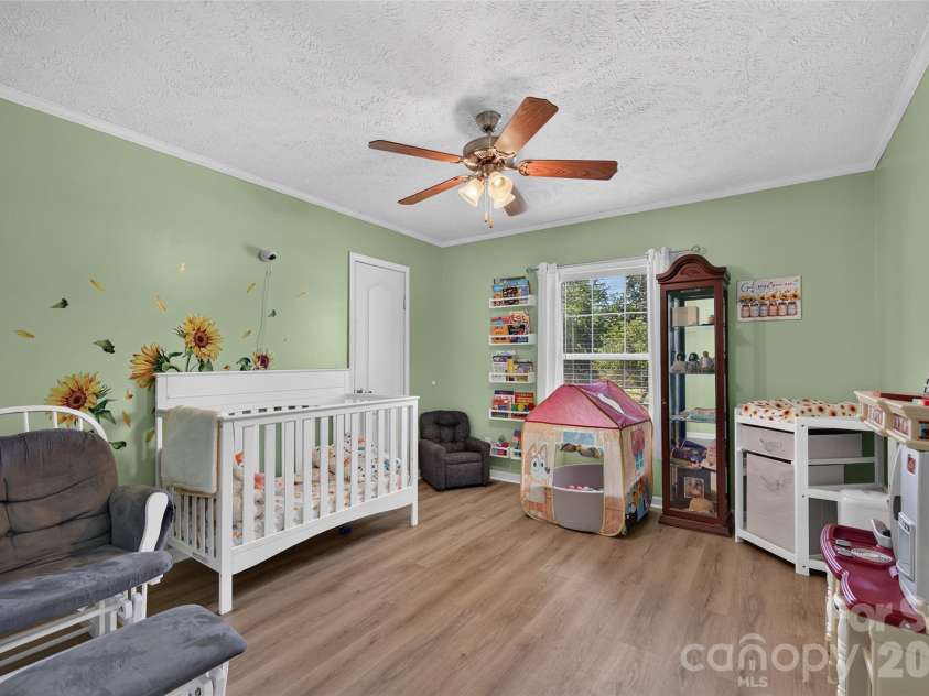 766 Midway Road, Statesville, NC 28625.  MLS# CAR4403324, YatesRealty ID 38061. 