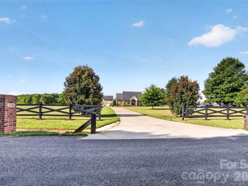 2395 Spencer Road, Archdale, NC 27263.  MLS# CAR4404321, YatesRealty ID 38062. 