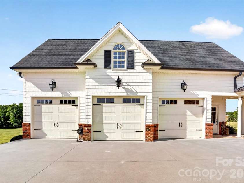 2395 Spencer Road, Archdale, NC 27263.  MLS# CAR4404321, YatesRealty ID 38062. 
