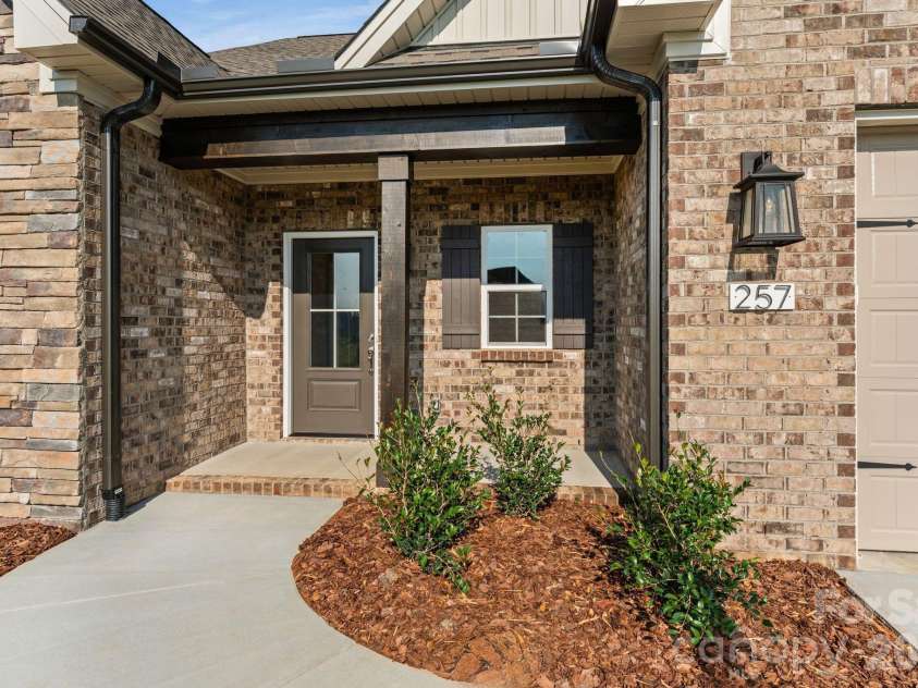 257 Sandpiper Drive, Lexington, NC 27295.  MLS# CAR4405452, YatesRealty ID 38063. 