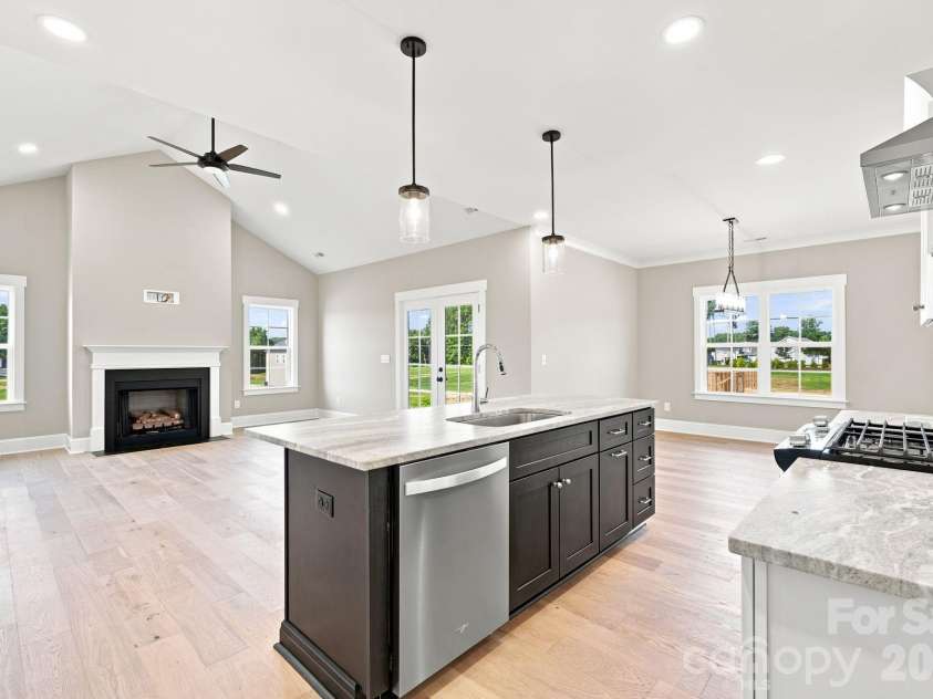 257 Sandpiper Drive, Lexington, NC 27295.  MLS# CAR4405452, YatesRealty ID 38063. 