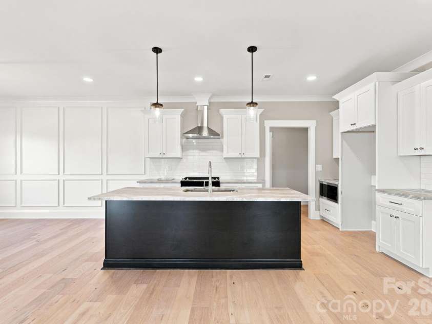257 Sandpiper Drive, Lexington, NC 27295.  MLS# CAR4405452, YatesRealty ID 38063. 