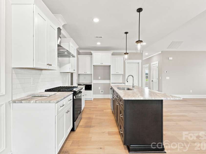 257 Sandpiper Drive, Lexington, NC 27295.  MLS# CAR4405452, YatesRealty ID 38063. 