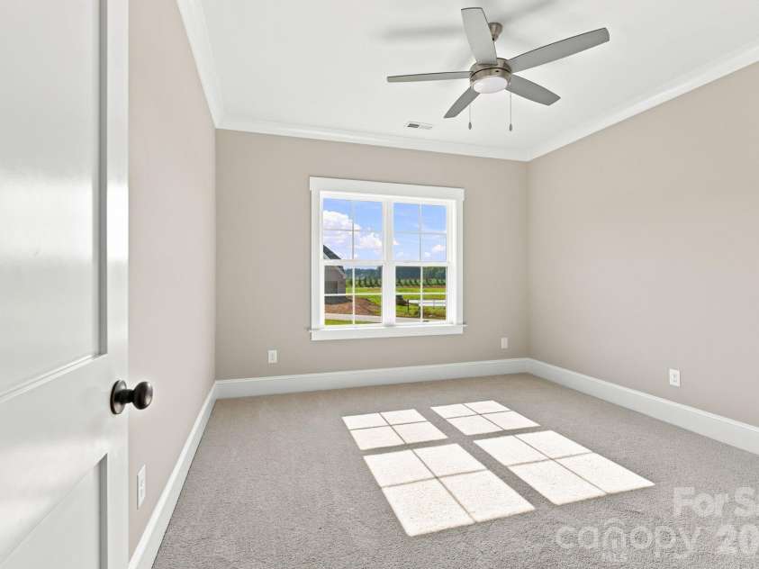 257 Sandpiper Drive, Lexington, NC 27295.  MLS# CAR4405452, YatesRealty ID 38063. 