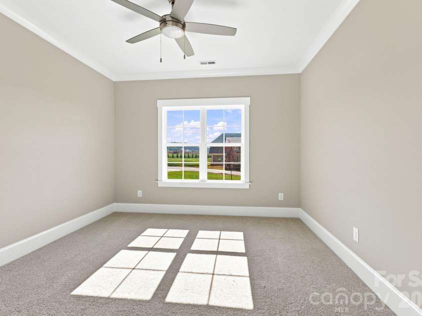 257 Sandpiper Drive, Lexington, NC 27295.  MLS# CAR4405452, YatesRealty ID 38063. 