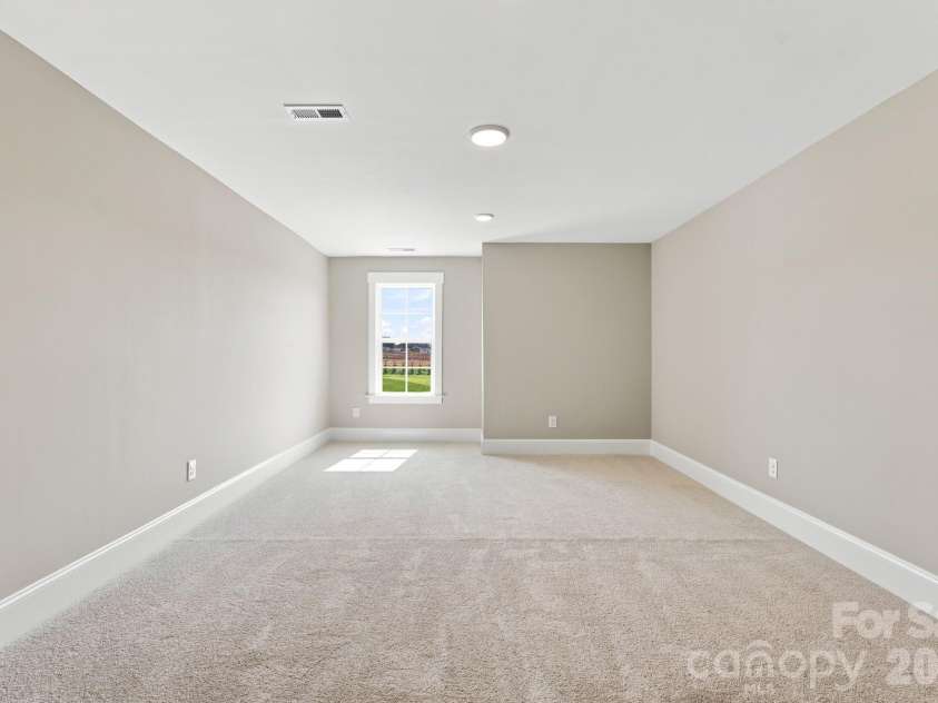 257 Sandpiper Drive, Lexington, NC 27295.  MLS# CAR4405452, YatesRealty ID 38063. 