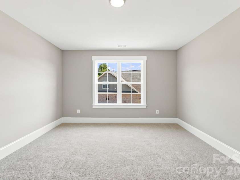 257 Sandpiper Drive, Lexington, NC 27295.  MLS# CAR4405452, YatesRealty ID 38063. 