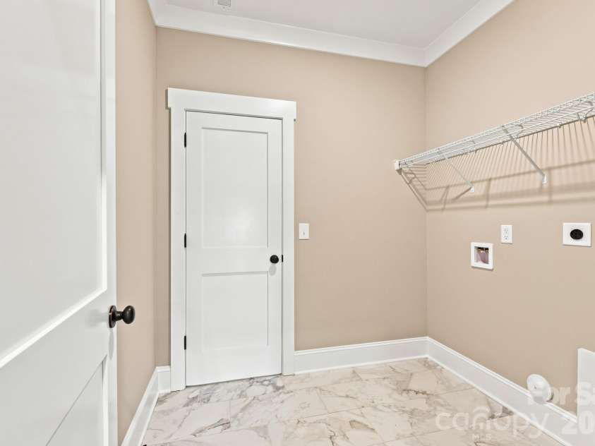 257 Sandpiper Drive, Lexington, NC 27295.  MLS# CAR4405452, YatesRealty ID 38063. 