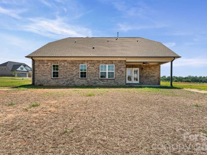 257 Sandpiper Drive, Lexington, NC 27295.  MLS# CAR4405452, YatesRealty ID 38063. 
