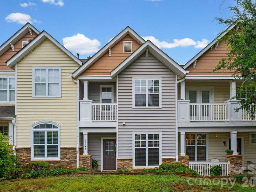 11143 Dundarrach Lane, Charlotte, NC 28277.  MLS# CAR4402860, YatesRealty ID 38066. 