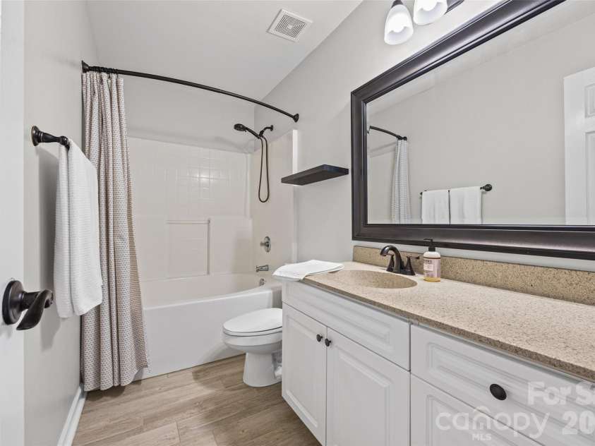 11143 Dundarrach Lane, Charlotte, NC 28277.  MLS# CAR4402860, YatesRealty ID 38066. 