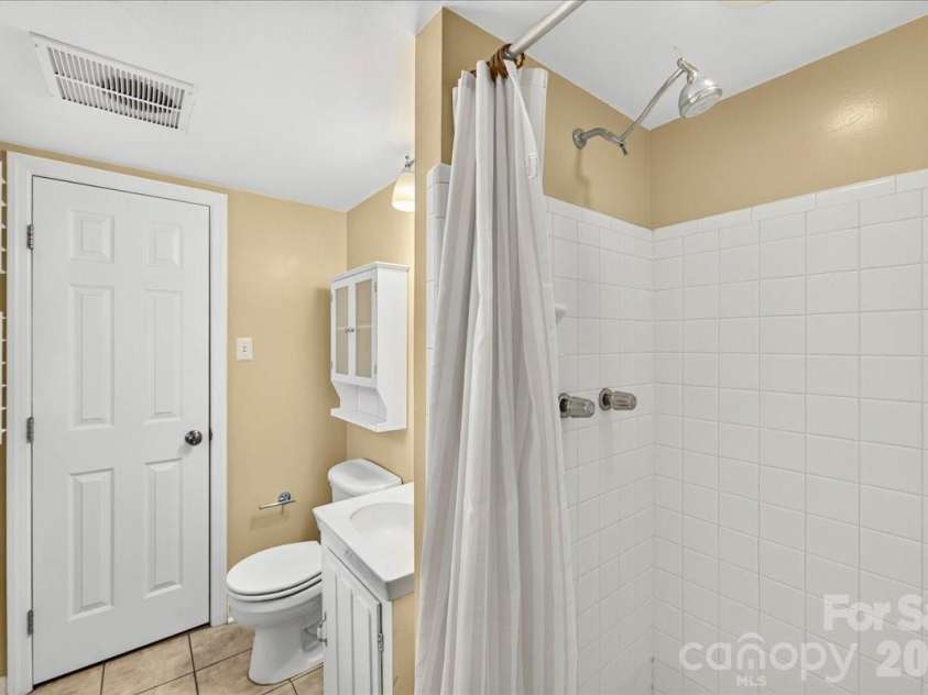 3519 Mill Pond Road, Charlotte, NC 28226.  MLS# CAR4396973, YatesRealty ID 38067. 