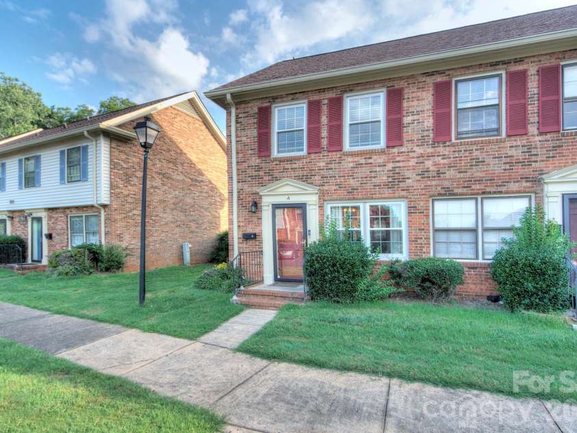 6242 Old Pineville Road, Charlotte, NC 28217.  MLS# CAR4402504, YatesRealty ID 38068. 