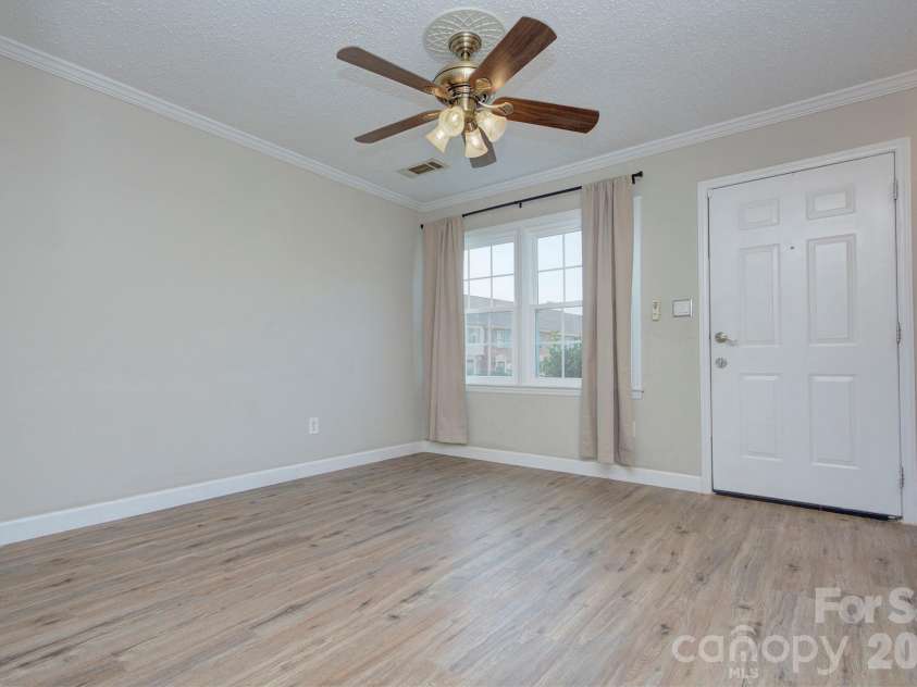 6242 Old Pineville Road, Charlotte, NC 28217.  MLS# CAR4402504, YatesRealty ID 38068. 
