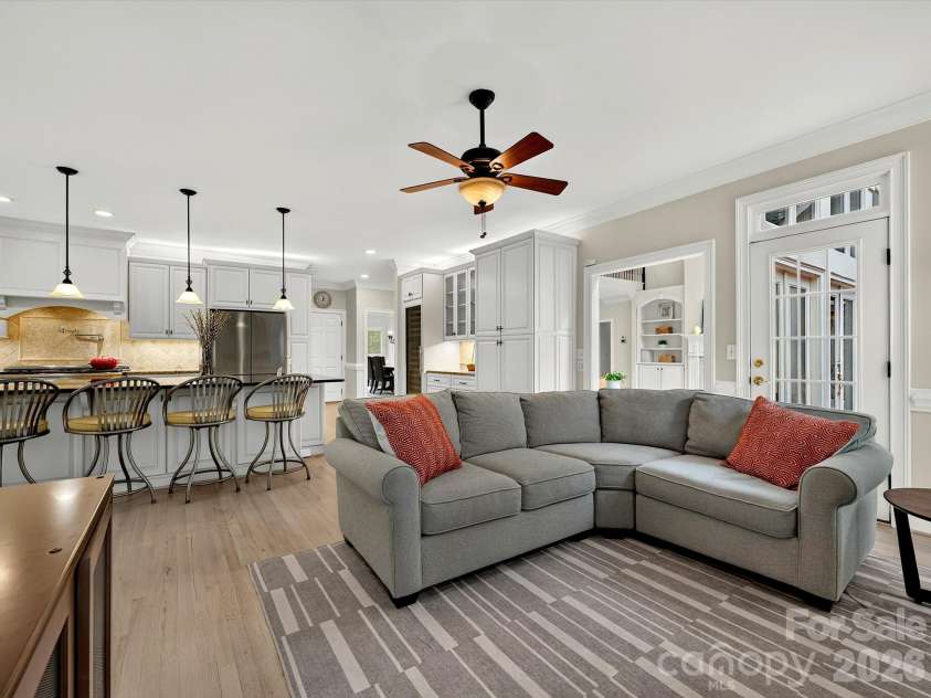 4306 Shepherdleas Lane, Charlotte, NC 28277.  MLS# CAR4403621, YatesRealty ID 38069. 