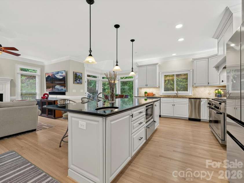 4306 Shepherdleas Lane, Charlotte, NC 28277.  MLS# CAR4403621, YatesRealty ID 38069. 