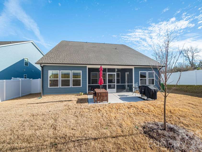 5207 Piedmont Run Road, Mount Holly, NC 28120.  MLS# CAR4347041, YatesRealty ID 3807. 
