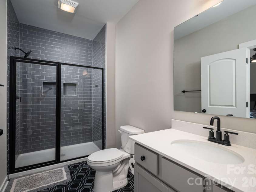 5207 Piedmont Run Road, Mount Holly, NC 28120.  MLS# CAR4347041, YatesRealty ID 3807. Full Bath 3