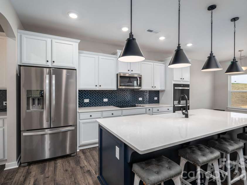 5207 Piedmont Run Road, Mount Holly, NC 28120.  MLS# CAR4347041, YatesRealty ID 3807. Kitchen