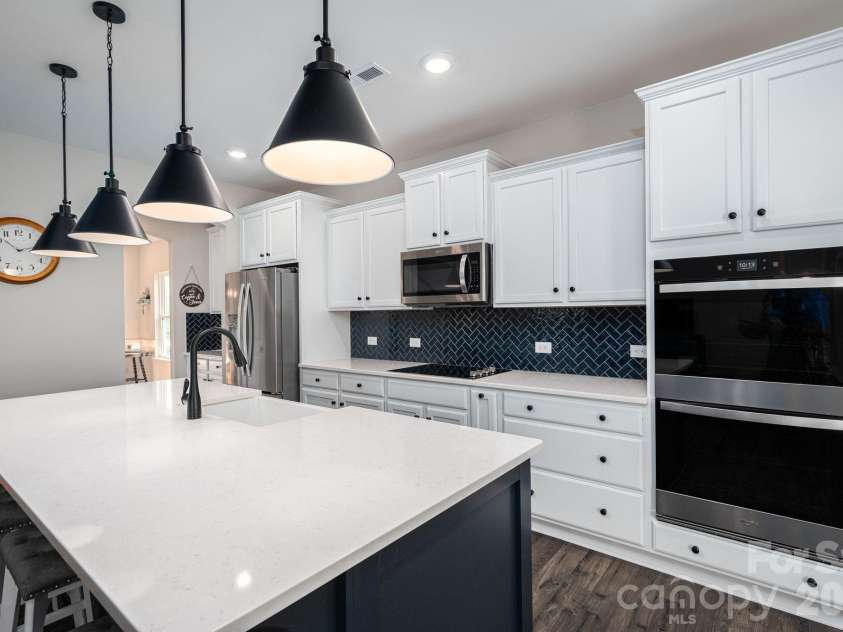 5207 Piedmont Run Road, Mount Holly, NC 28120.  MLS# CAR4347041, YatesRealty ID 3807. Kitchen