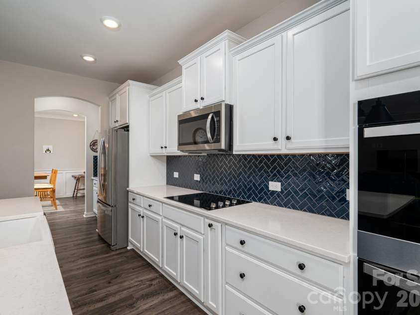 5207 Piedmont Run Road, Mount Holly, NC 28120.  MLS# CAR4347041, YatesRealty ID 3807. Kitchen
