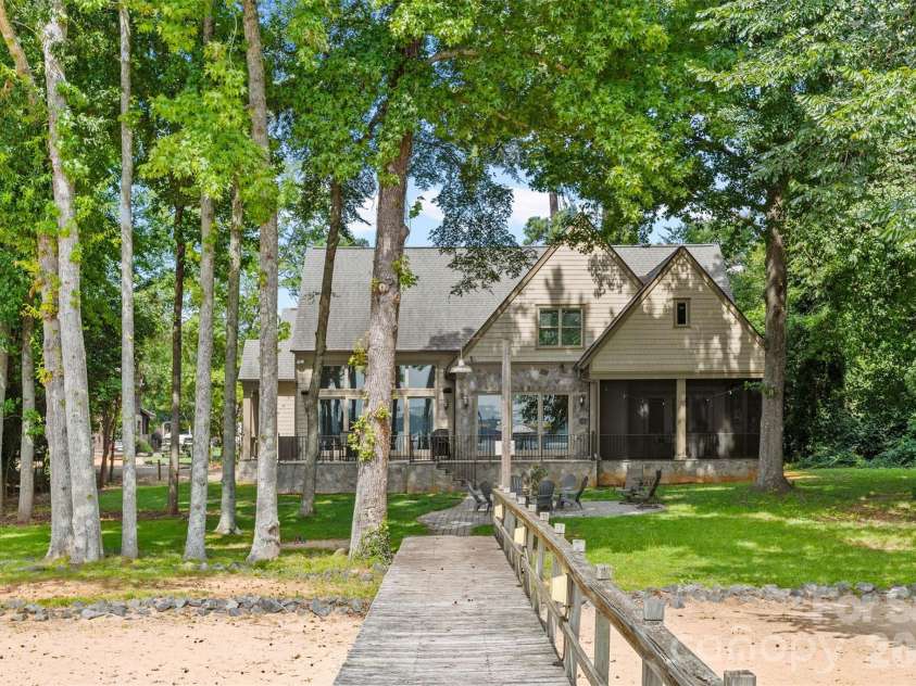 5080 Tioga Road, Clover, SC 29710.  MLS# CAR4400186, YatesRealty ID 38075. 