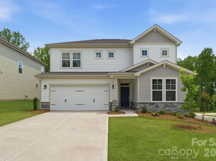 9993 Manor Vista Trail, Kannapolis, NC 28027.  MLS# CAR4359315, YatesRealty ID 38077. 