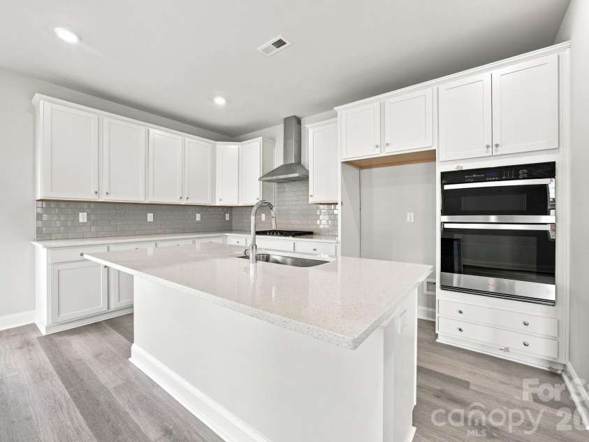 1039 Rocking Horse Road, Indian Trail, NC 28079.  MLS# CAR4370781, YatesRealty ID 38079. 