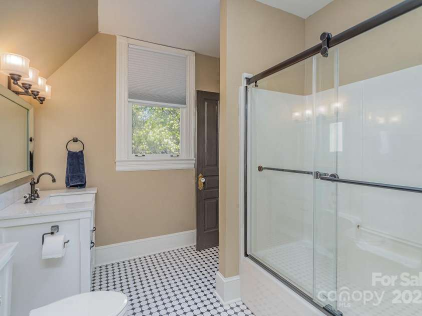 820 Main Street, Salisbury, NC 28144.  MLS# CAR4240190, YatesRealty ID 3808. 