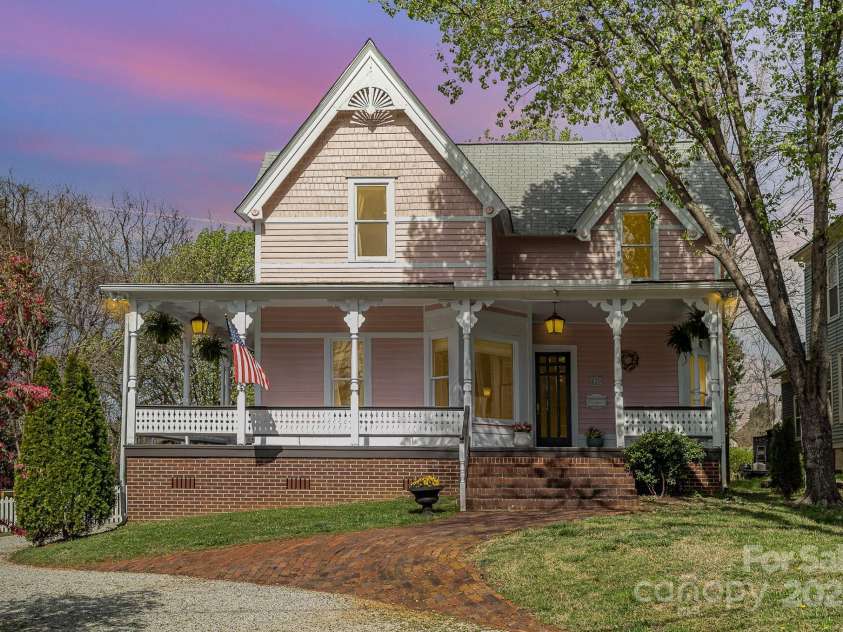 820 Main Street, Salisbury, NC 28144.  MLS# CAR4240190, YatesRealty ID 3808. 
