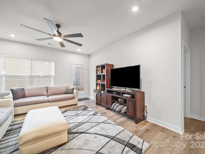 956 Prince Garrett Way, Denver, NC 28037.  MLS# CAR4321758, YatesRealty ID 3808. 