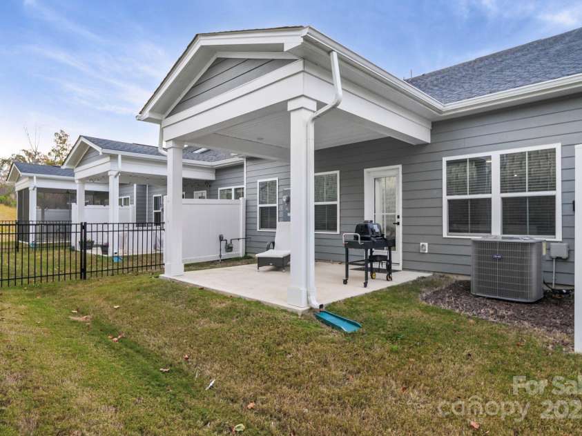 956 Prince Garrett Way, Denver, NC 28037.  MLS# CAR4321758, YatesRealty ID 3808. Amenities