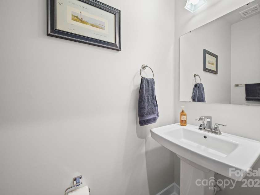 956 Prince Garrett Way, Denver, NC 28037.  MLS# CAR4321758, YatesRealty ID 3808. Powder Room