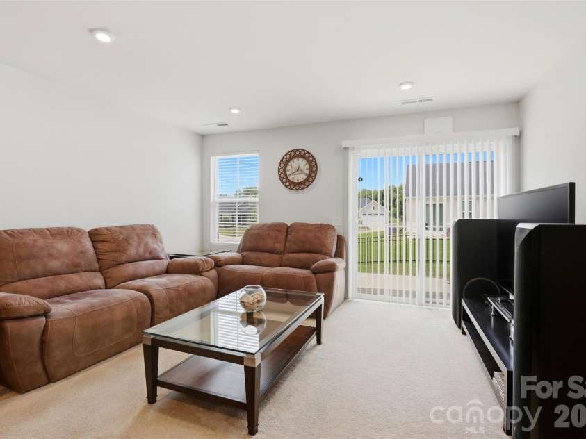 620 Grandiflora Avenue, Lancaster, SC 29720.  MLS# CAR4386320, YatesRealty ID 38081. 